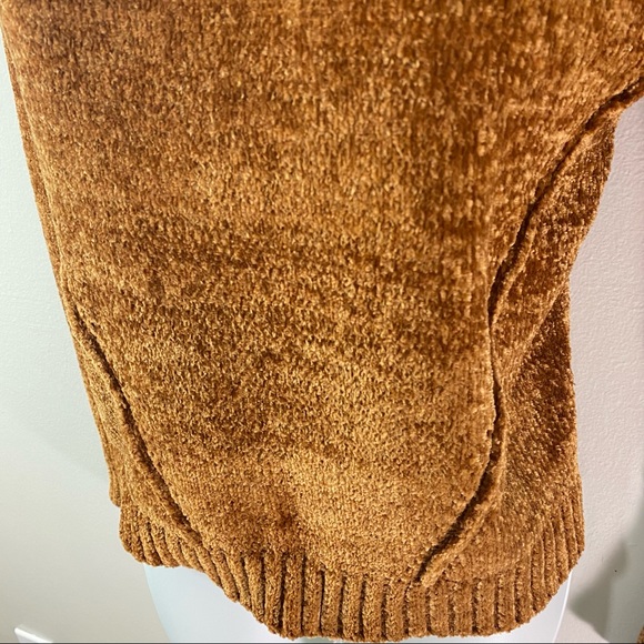 PINK ROSE Gold X-Small Turtleneck Cropped Sweater - Picture 4 of 9